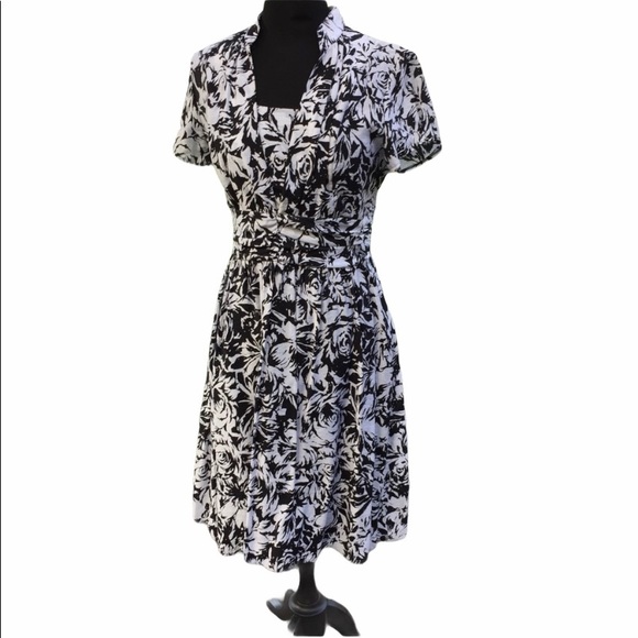 Black and White Print Dress - Picture 1 of 5